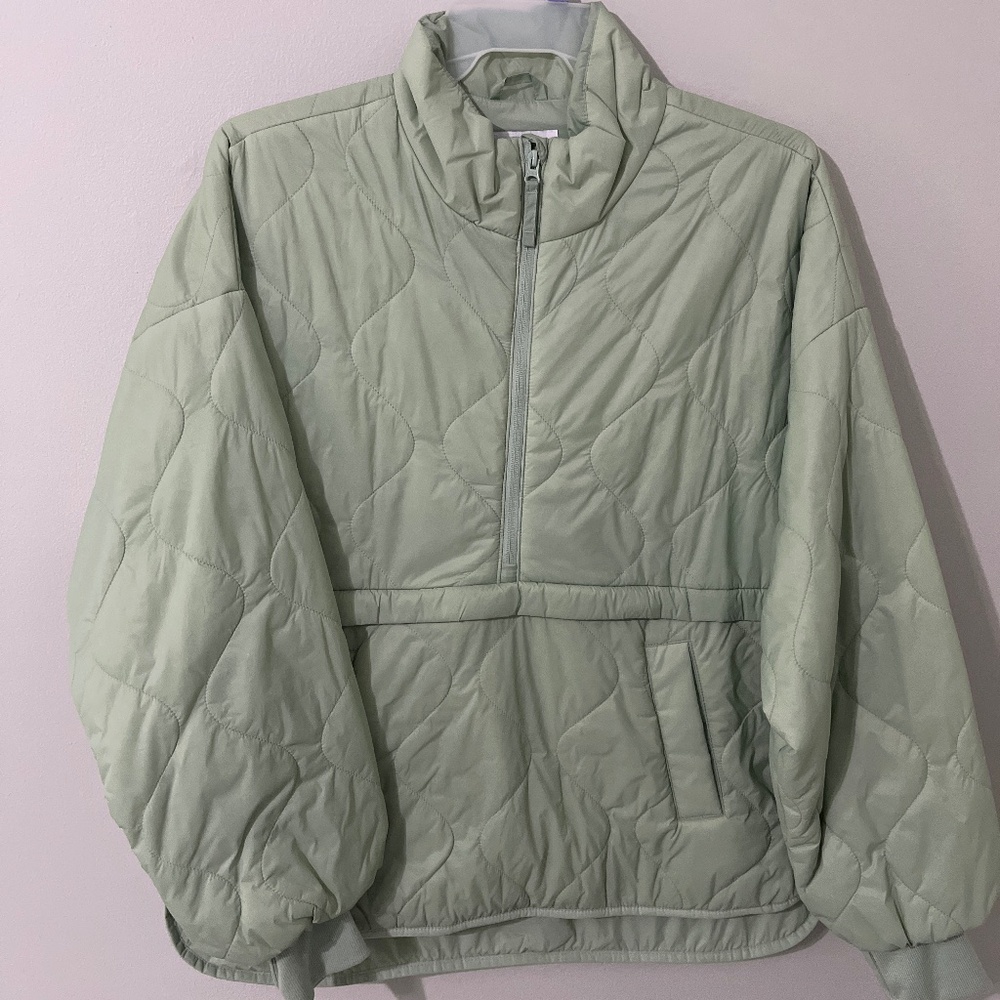 Old Navy Quilted Pullover Puffer Jacket in Light Sage Green
